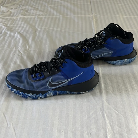 Nike Kyrie Flytrap 4 Basketball Shoe Men’s 7.5 Racer Blue - Picture 4 of 7